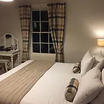 Scotch Arms Mews 4*