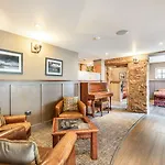 Scotch Arms Mews Pensjonat