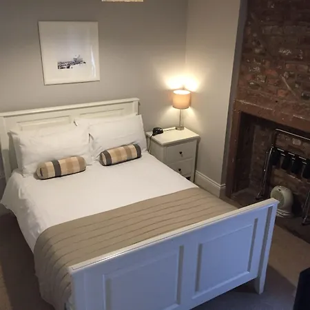 Penzion Scotch Arms Mews 4*